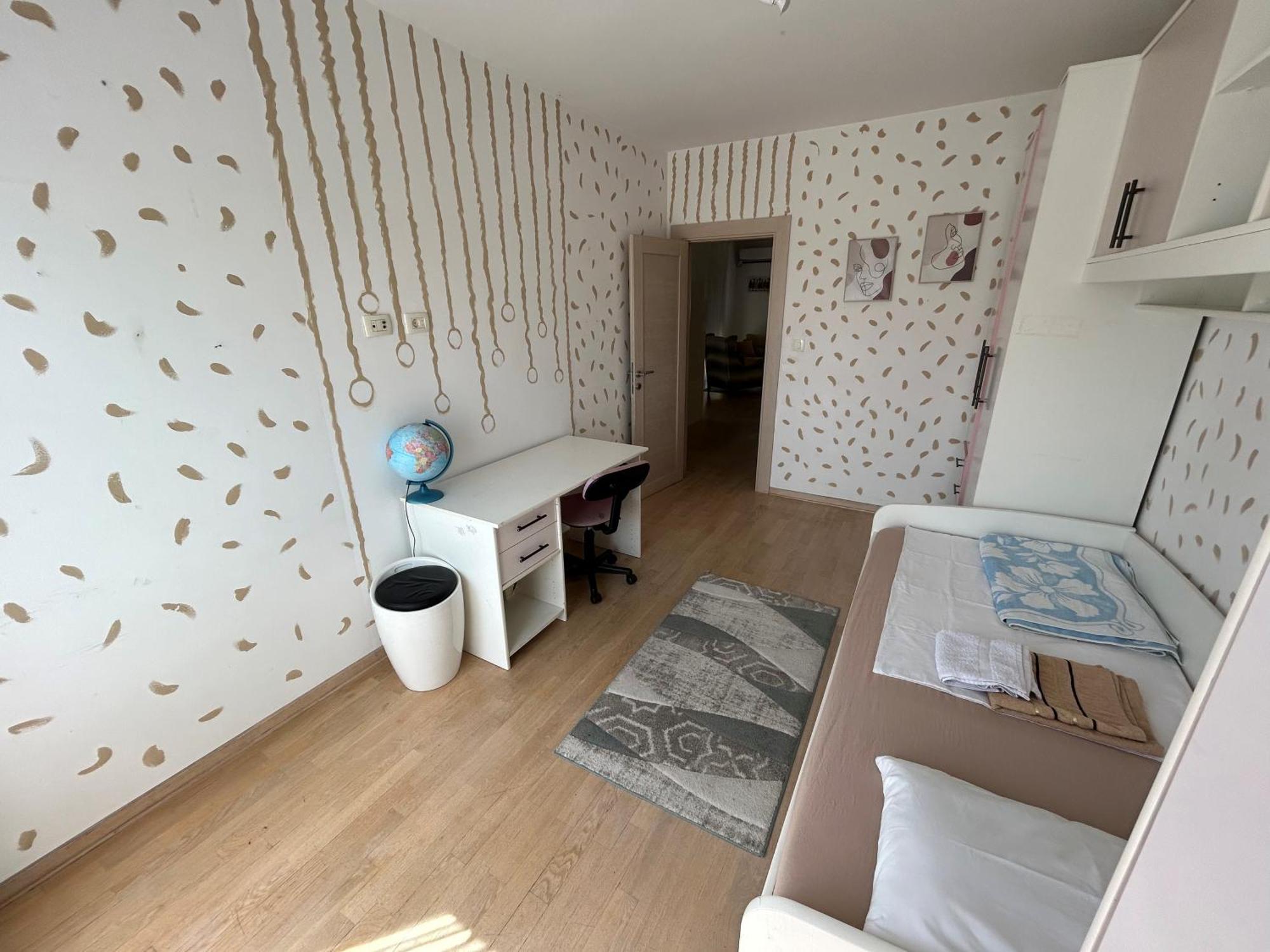 Ana's 2 Bedrooms Lovely Flat